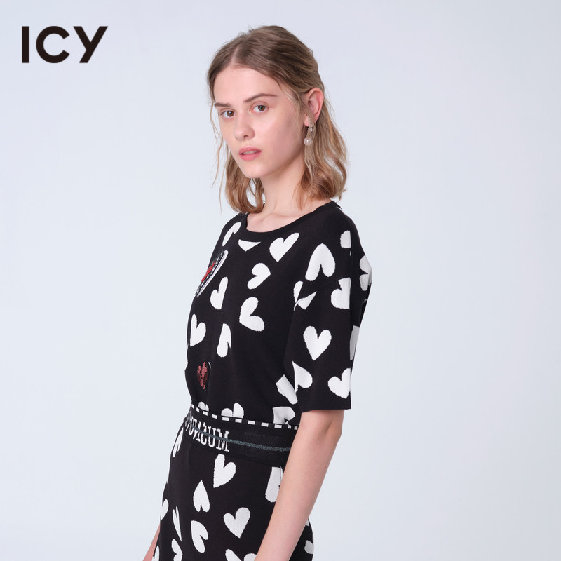 Icy แฟชั่นสไตล์ใหม่ มีลายหัวใจและเลื่อมประดับรอบคอด้านหน้า