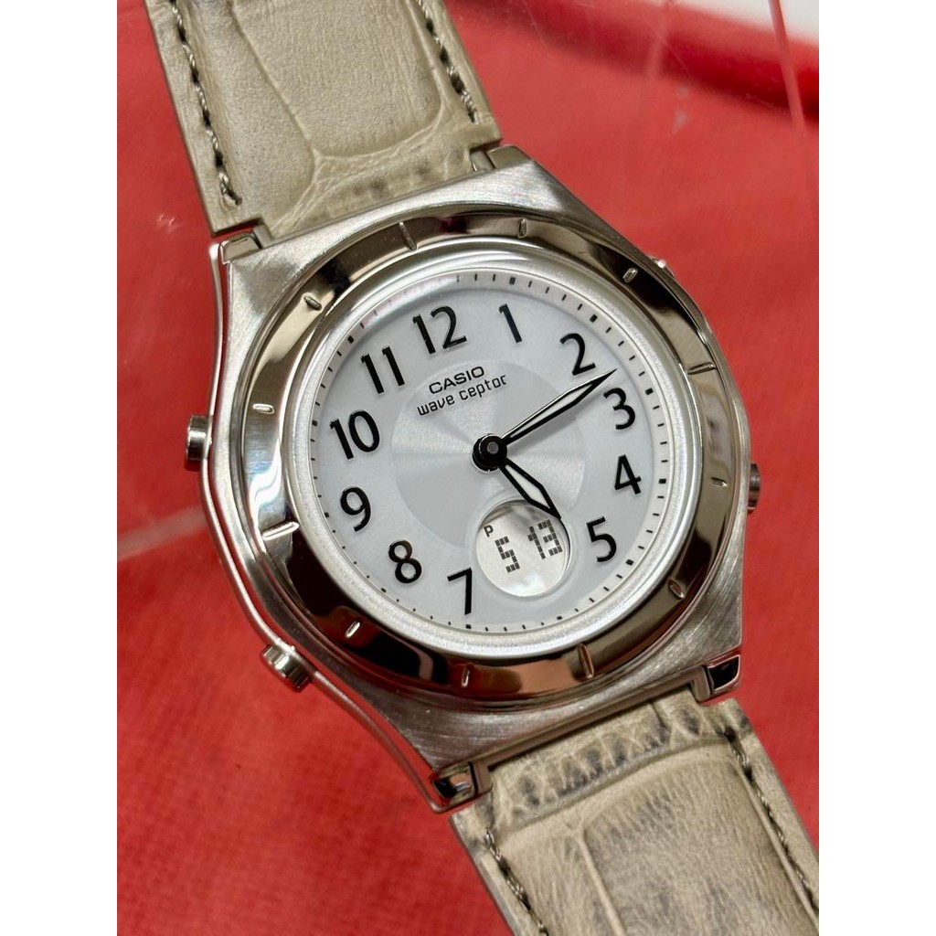Casio  Waveceptor Radio Solar LWA-M145L-8AJF