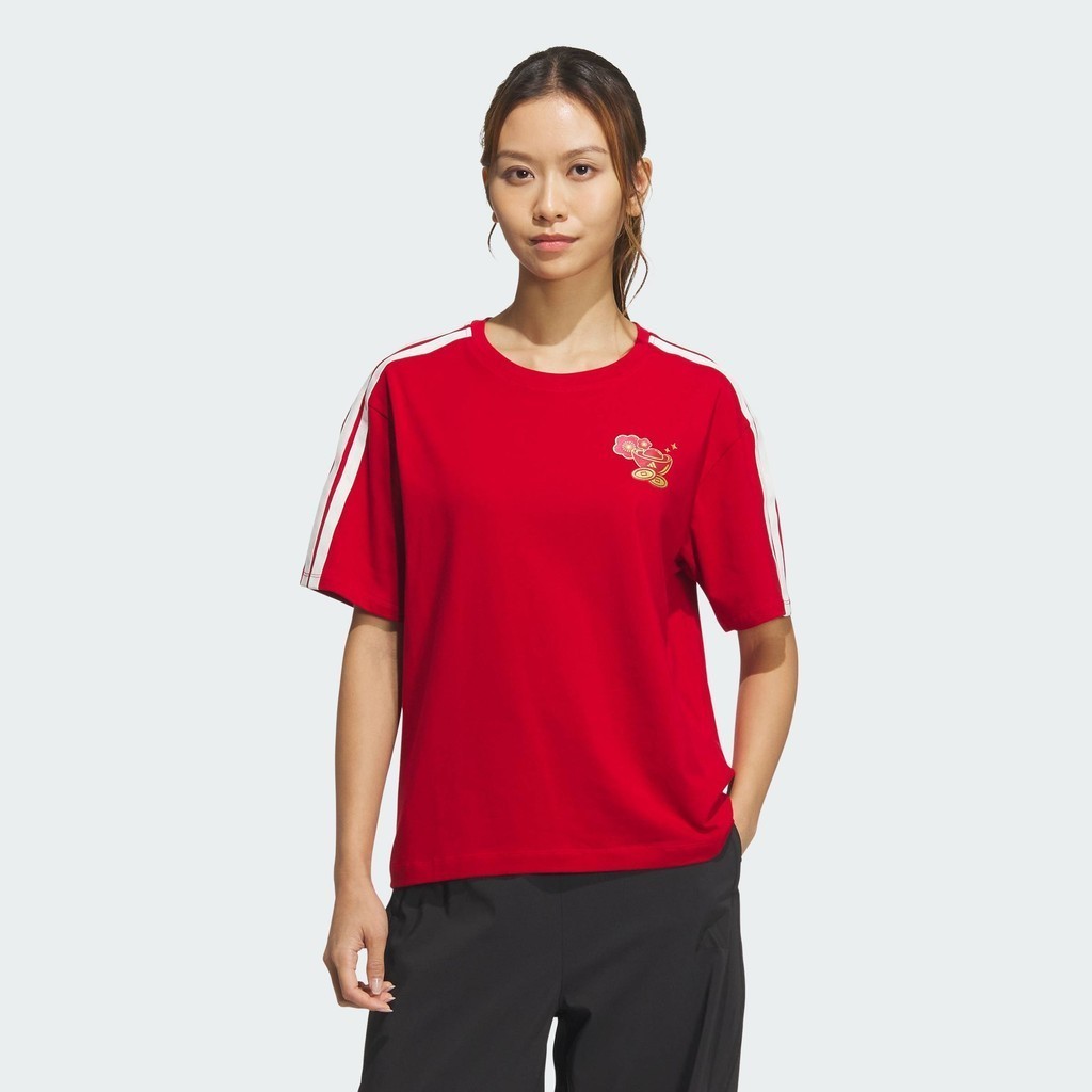 adidas ไลฟ์สไตล์ เสื้อยืดแขนสั้น Lunar New Year ผู้หญิง สีแดง JM8836