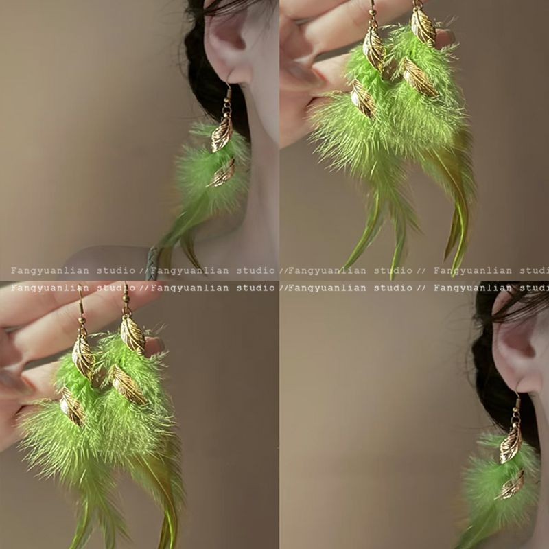 LINGYU YICHEN ต่างหูพู่สีเขียวนางฟ้าสไตล์ชาติพันธุ์ FEATHER NICHE DESIGN CLASSY