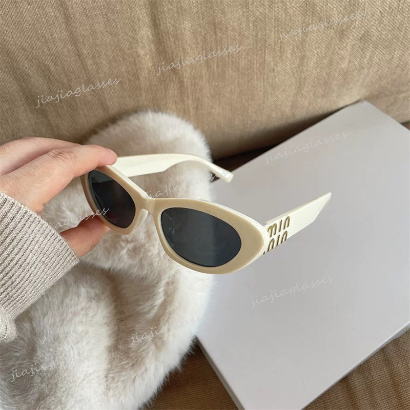 แว่นตากันแดดสไตล์ Cat Eye ขนาดเล็ก สำหรับเด็กทั้งชายและหญิง ออกแบบเพื่อป้องกัน UV และสวมใส่ขณะขี่จักรยาน