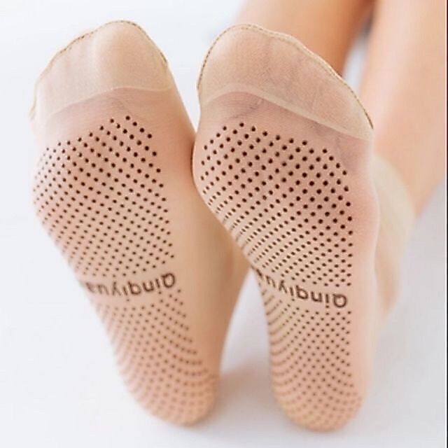 ถูกสุด!!ถุงเท้าเนื้อถุงน่อง มีกันลื่น ชนิดบางใส่สบาย คู่7บาท(最薄丝袜）