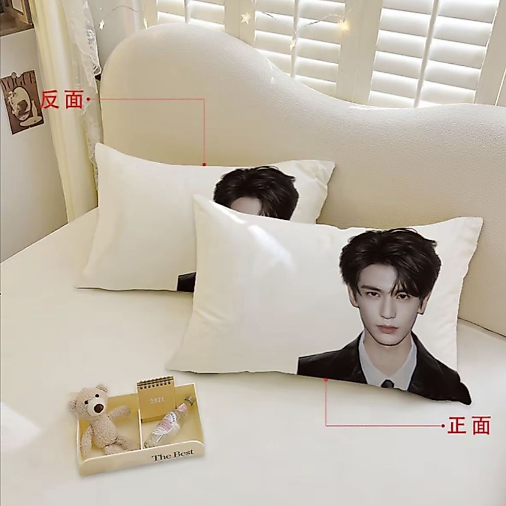ปลอกหมอน นำเข้าจากจีนพร้อมส่งจากไทย100% ท่านโหว อู่อันโหว จางหลิงเฮ่อ ขนาด 40*60 cm. พร้อมของแถมน่ารักๆ อีก 7 ชิ้น