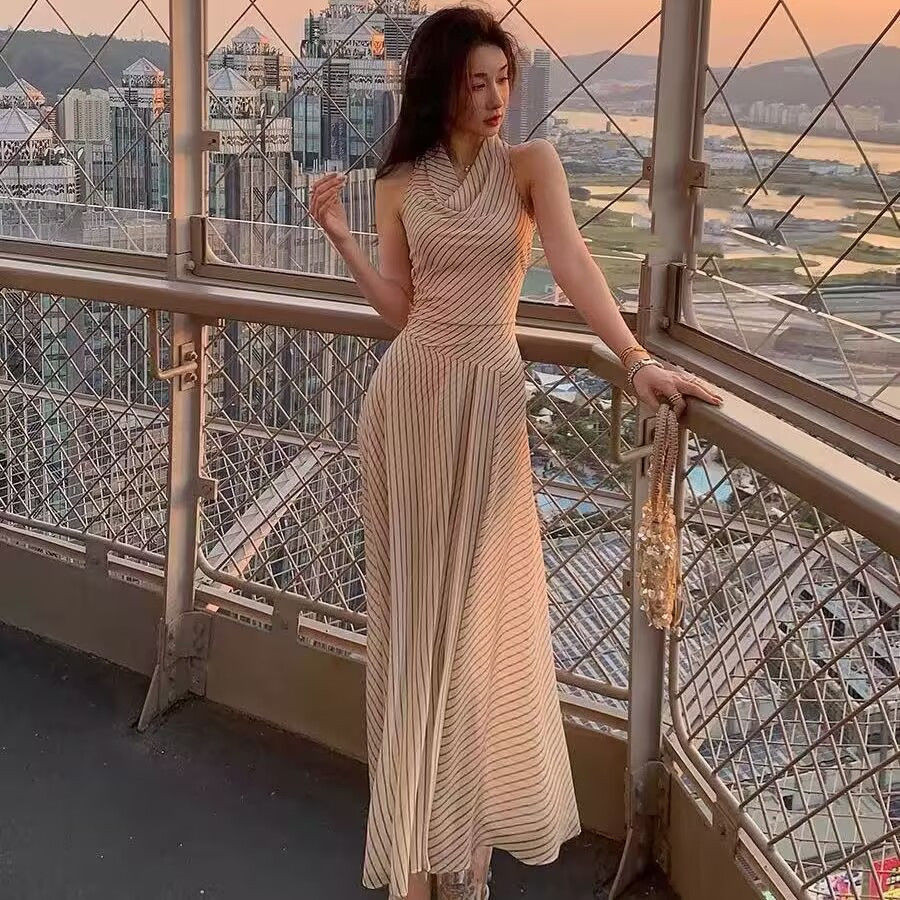 ACHI Oyachi George Yarn Apricot Striped Halter Dress ผู้หญิง#ACHI大也池乔其纱杏色条纹挂脖连衣裙女