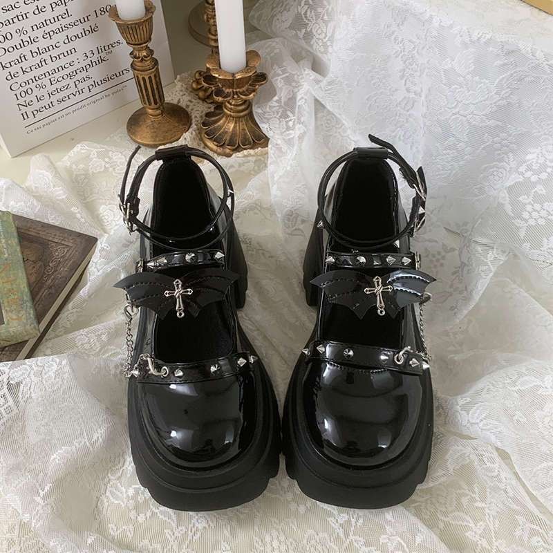 ปีกสีดําหัวใจรักหนาSoled Millennium Spice Girl Yattom Millennium Spice Girl ปีกสีดํารักรองเท้าด้านล่