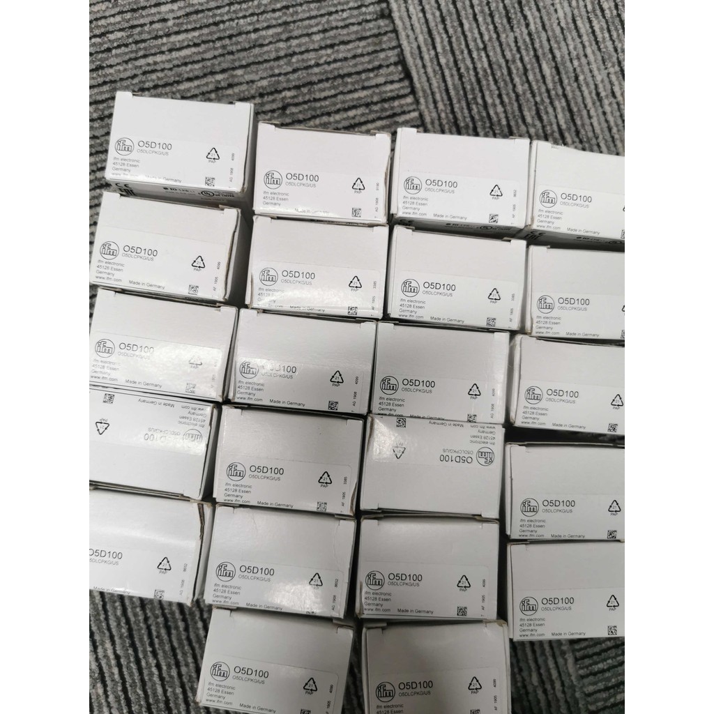 จัดส่งฟรี [ปลอมหนึ่งโทษสิบ] IFM O5D100 O5D102 O5D151 O5D150 เซ็นเซอร์เลเซอร์พร้อมสต็อก