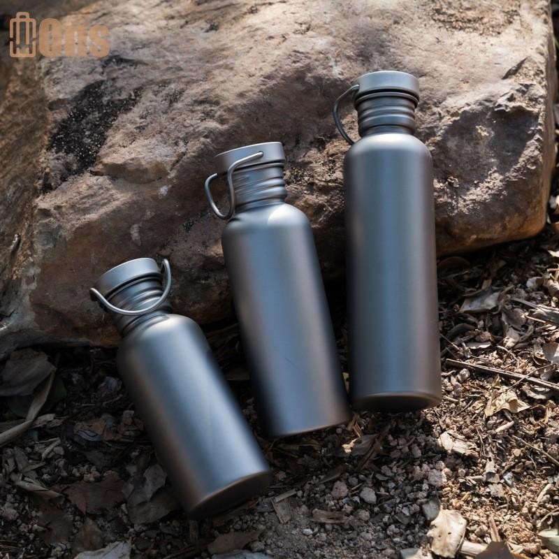 Ons 500ml 600ml 750ml ขวดน้ําไทเทเนียมReusableกลางแจ้งCampingอุปกรณ์การท่องเที่ยวกีฬาขี่จักรยานเดินป่าCampingขวดน้ําที่