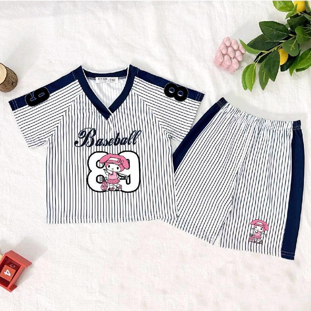 PINKชุดเซ็ทเด็กกีฬาขาสั้นคอวี ลายการ์ตูนสุดฮิต เนื้อผ้าใส่สบาย แฟชั่นเด็กน่ารัก - รูปที่ 4