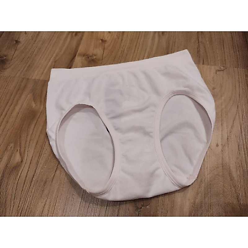 Wacoal Body Seamless Panty กางเกงในไร้ตะเข็บ รูปแบบครึ่งตัว รุ่น WU3771