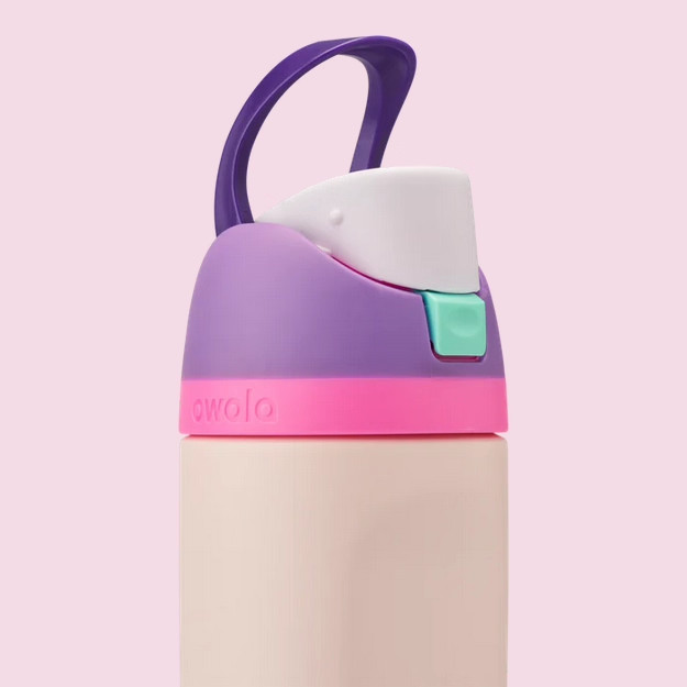 Owala FreeSip สําหรับเด็ก 16oz ขวดน้ําสแตนเลสสูญญากาศป้องกันการรั่วไหลสําหรับโรงเรียนและเดินทาง-เยลลี่สีชมพู ราคา ถูกที่สุด ดีลบีเคเค แกลเลอรีภาพที่ 3