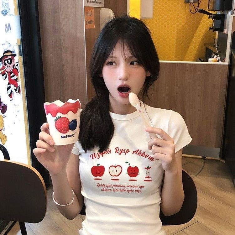 【WJZ】เสื้อยืดแขนสั้นพิมพ์ลายแฟชั่นสไตล์เกาหลีสำหรับผู้หญิง ผ้าคอตตอนแท้【PDD86】