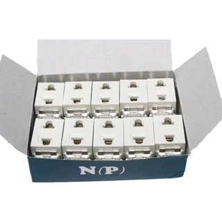(แพ็ค 10 ชิ้น) Nature สวิตส์ เต้ารับ เมจิก ฝัง รุ่นเก่า สีครีม 10A 250V $$$