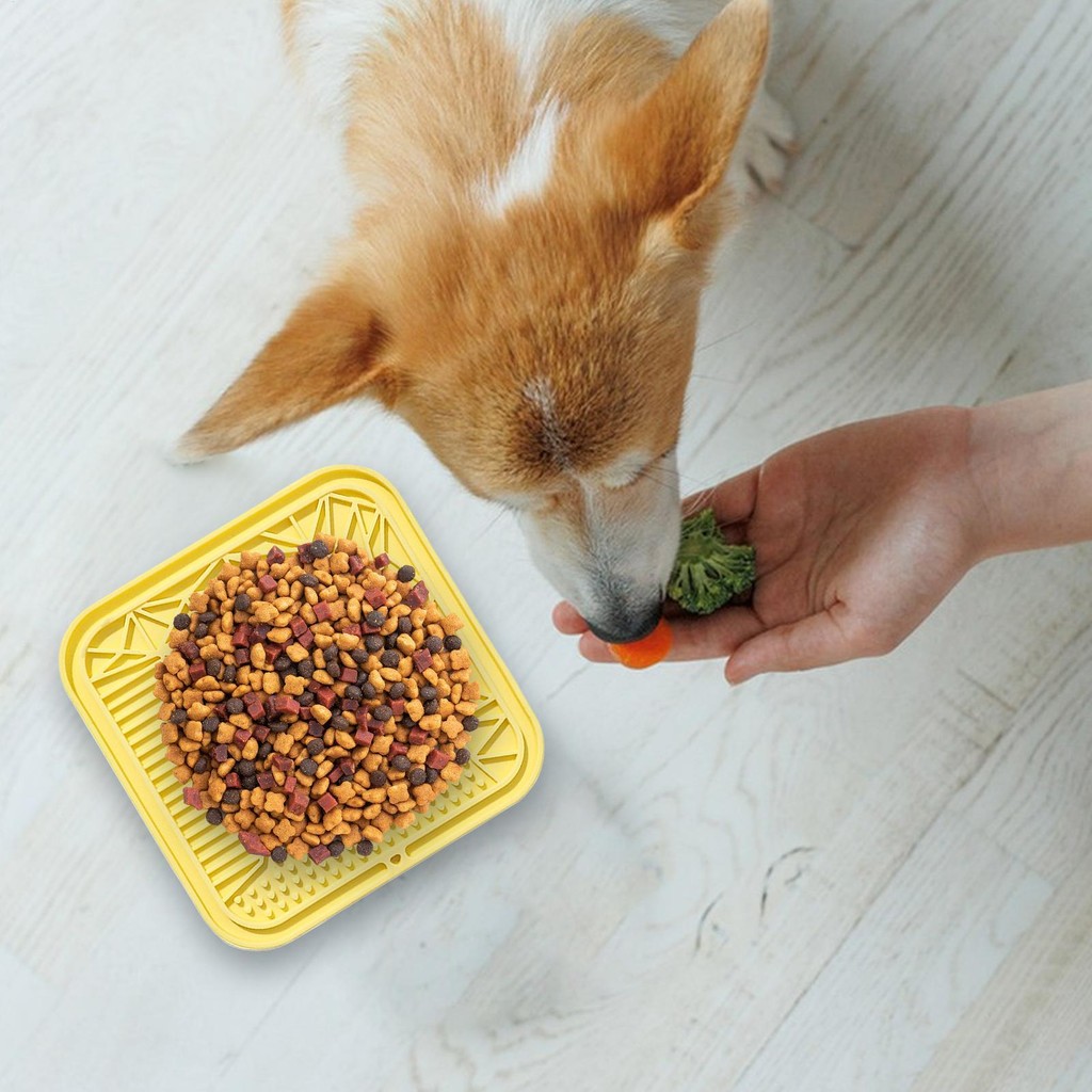 Puppy Lick Mat แผ่นเลียซิลิโคนพร้อมถ้วยดูด Puppy Slow Feeder Anti-Choker โยเกิร์ต Meal Mat yontnth