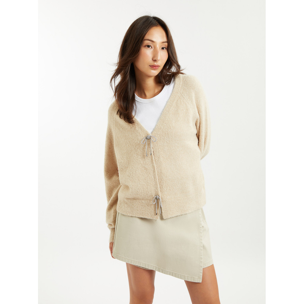 AIIZ (เอ ทู แซด) - AIIZ เสื้อคาร์ดิแกนคอวีผู้หญิง ผ้าขน AIIZ Women's Texture V-Neck Cardigan