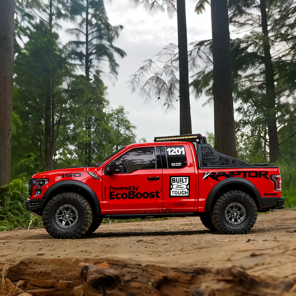 TRACTION HOBBY KM 2025 F150 RTR 2.4GHz 1/8 RC จําลองรีโมทคอนโทรลไฟฟ้ารุ่นรถ Crawler ของเล่นเด็กผู้ให