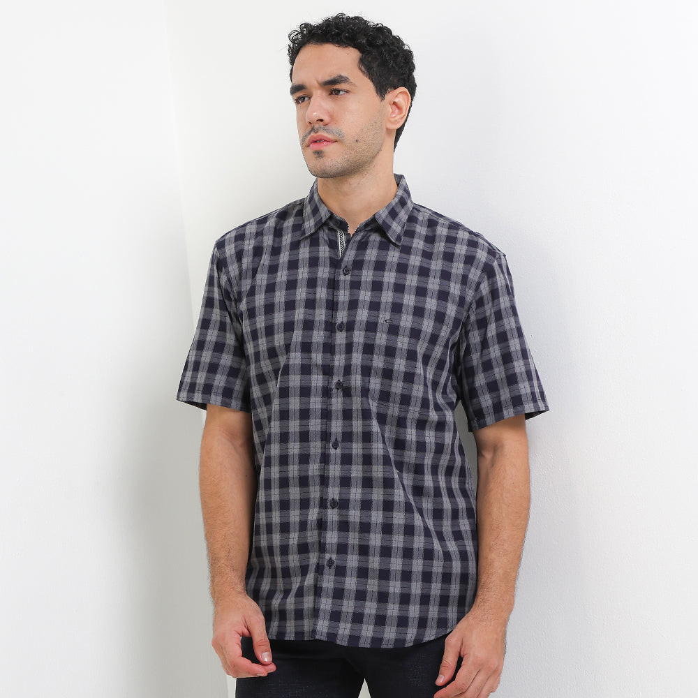 KEMEJA Cardinal เสื้อเชิ้ตแขนสั้นผู้ชายทรงเข้ารูป F2772P02F