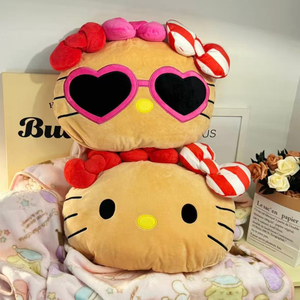 เบาะรองนั่งและหมอน Hello Kitty สีดำ นุ่มสบายสำหรับโซฟาและเตียง เพิ่มความสวยงามให้บ้าน เป็นของขวัญสำหรับเธอได้perfect