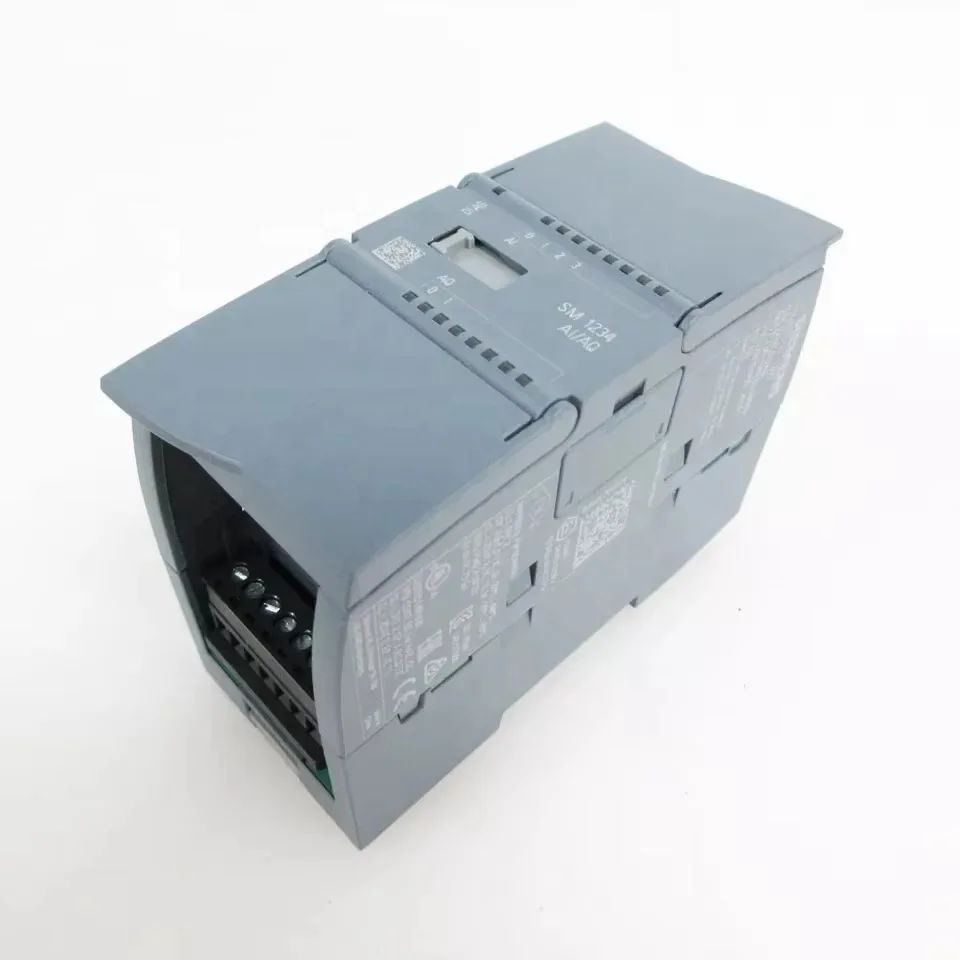 แบรนด์ใหม่แบรนด์ใหม่สต็อก 6ES7234-4HE32-0XB0 คอนโทรลเลอร์ PLC S71200 PAC & คอนโทรลเลอร์เฉพาะในสต็อก