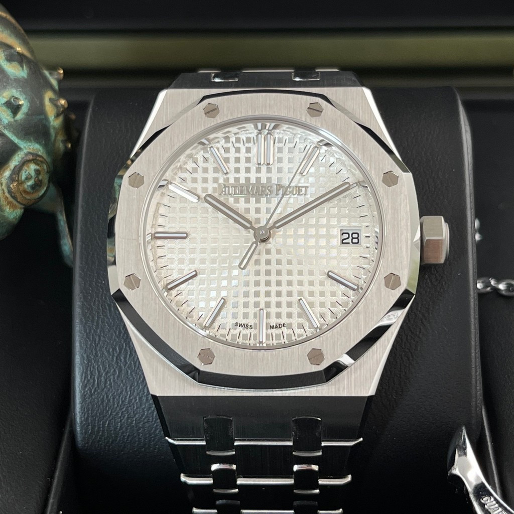 Audemarsrs Piguetet ครบรอบ 50 ปี 15550ST.OO.1356 ST.01 จานสีขาว