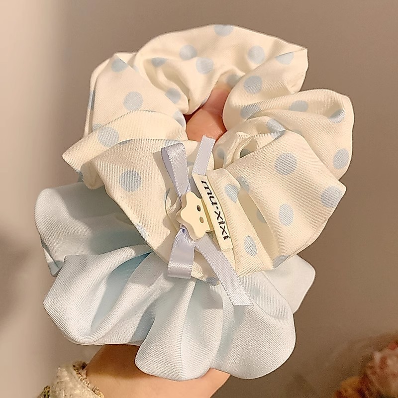 Scrunchy ลายจุดสีฟ้า สำหรับสาวๆ พร้อมเส้นผม มีสไตล์และเรียบง่าย