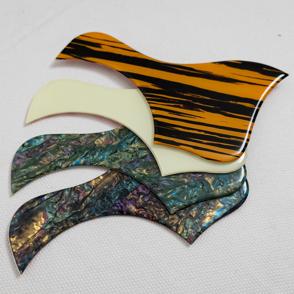 สไตล์ใหม่ Taylor Guitar Pickguard Guitar Accessories มีหลายรูปแบบ