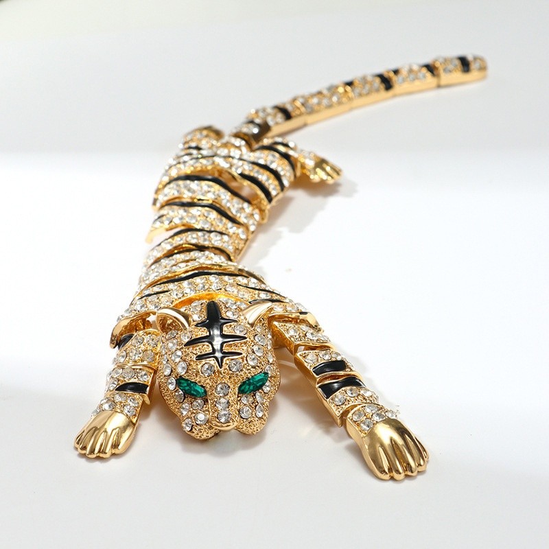 ยุโรปอเมริกันที่กําหนดเองโลหะทองแฟชั่นLapel Pins Rhinestone Designerเข็มกลัดเสือสําหรับผู้ชายและผู้หญิง