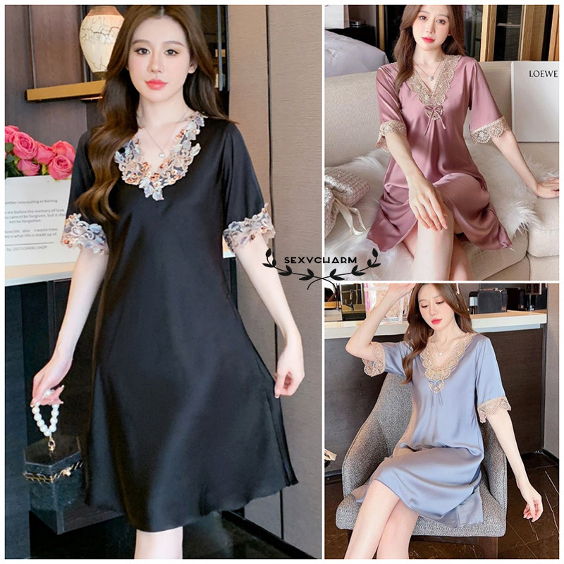 Sexy Charm ชุดนอนผู้หญิง ชุดนอนแขนสั้น คอวี ขอบลูกไม้ เนื้อผ้าใส่สบาย จัดส่งภายใน 1-3 วันทำการ