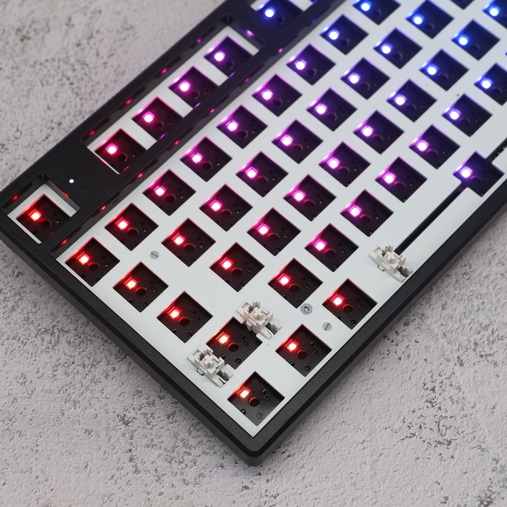 HELLO GANSS HS 87T/108T ชุดคีย์บอร์ดแบบกลไกไร้สายสามโหมด RGB ปลั๊กร้อน 87/108 คีย์