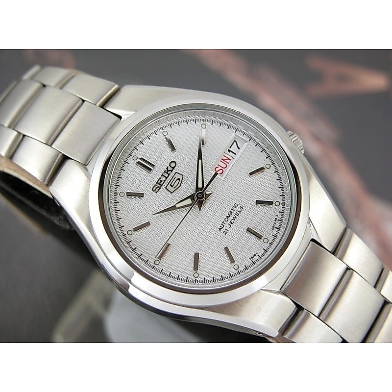 นาฬิกา Seiko รุ่น SNK601K1 นาฬิกาผู้ชายสายแสตนเลส หน้าปัดสีขาวสุดหรู -ของแท้ 100% ประกัน 1 ปีเต็ม(ประกันร้าน)
