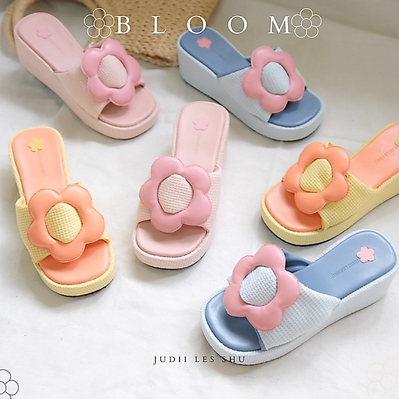 New arrivals รุ่น Bloom (บลูม) รองเท้าส้นตึกดอกไม้  JUDII LES SHU