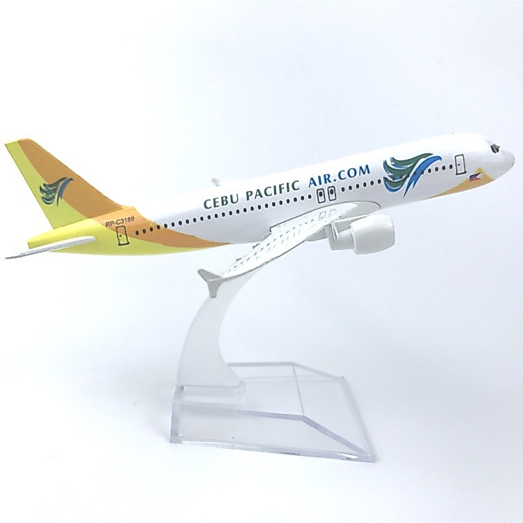 [16cm] โมเดลเครื่องบิน Cebu pacific air รุ่น A320 สายการบิน Low cost ของฟิลิปปินส์ วัสดุทำจากเหล็ก พร้อมฐาน ของเล่น ของส