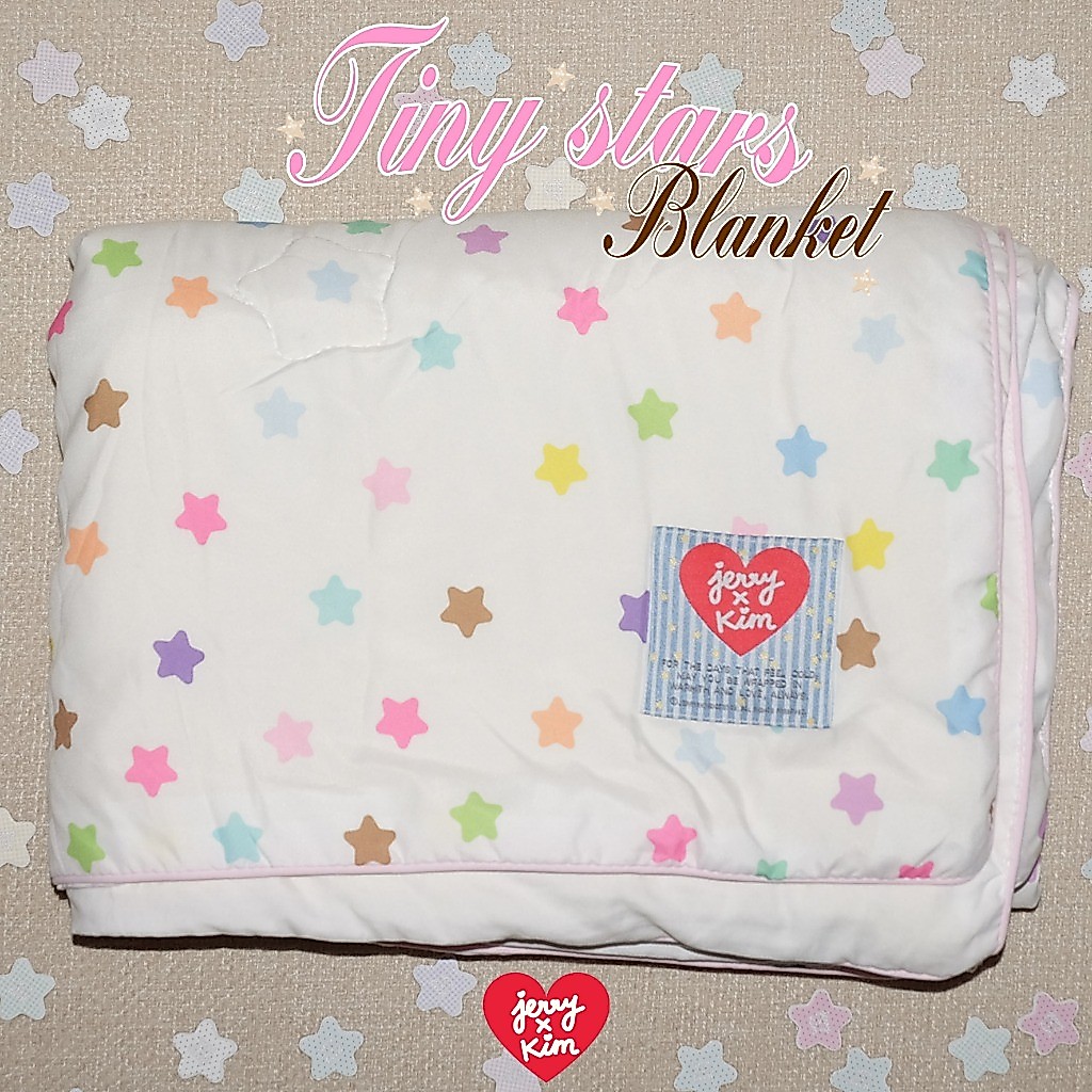 Tiny stars blanket⭐️ Jerryxkimdotstick ดูภาพและอ่านรายละเอียดก่อนสั่งนะคะ🙏