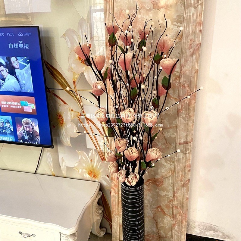หลังคา Hualien Leaf Vein ประดิษฐ์แบบตั้งพื้นห้องนั่งเล่นดอกไม้ Rose ดอกไม้แห้งตกแต่งภายในแจกันชุดช่อ