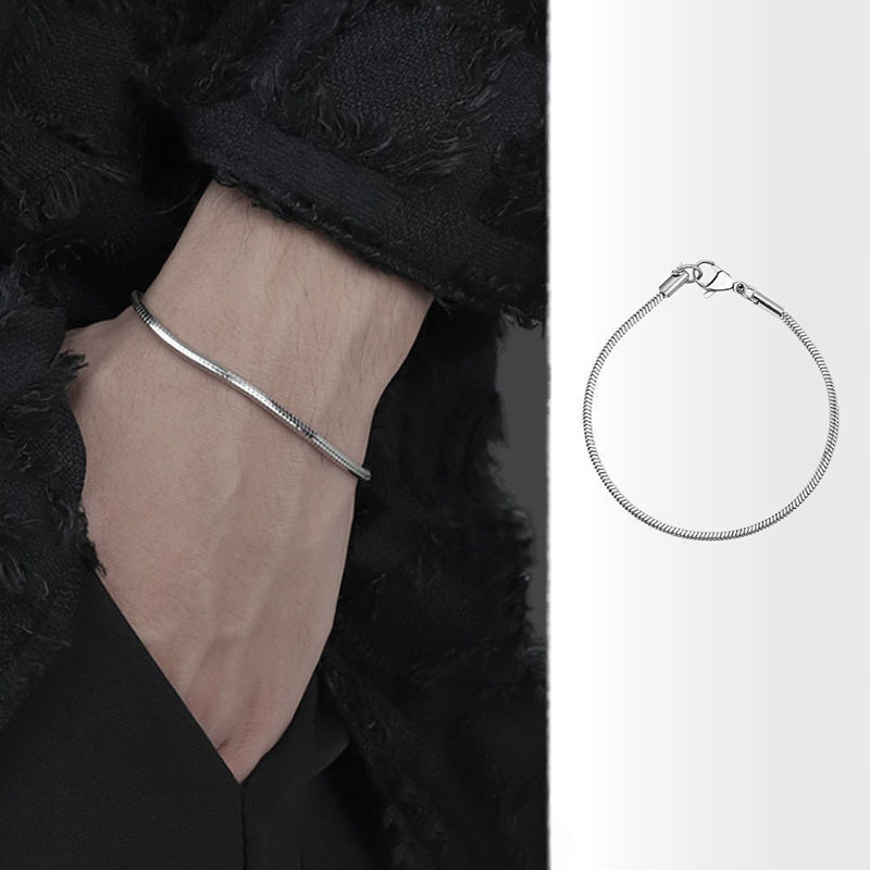 แฟชั่นที่เรียบง่ายเงินไทเทเนียมเหล็กงูกระดูกสร้อยข้อมือสําหรับผู้ชายผู้หญิงฤดูร้อนคู่กําไลข้อมือไม่จางหาย