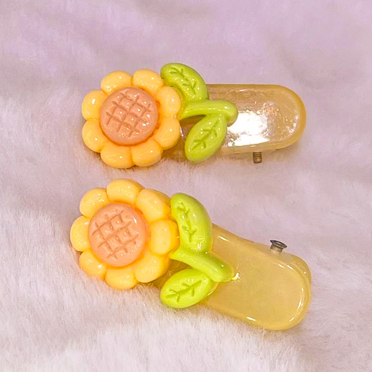 ร้านไทยพร้อมส่ง  (1คู่) กิ๊บติดผม กิ๊บ ดอกไม้ สีสันน่ารัก สดใส สำหรับเด็ก วัยรุ่น แฟชั่น สไตล์เกาหลี ราคา ถูกที่สุด ดีลบีเคเค แกลเลอรีภาพที่ 4