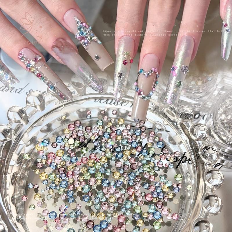 [maybeauty] 100PCS Sparkle Glitter สีสันสีขาวเล็บคริสตัลเพชรรอบด้านล่างแบนเล็บอัญมณีเล็บ Rhinestones ตกแต่งเล็บ Charms {TH}