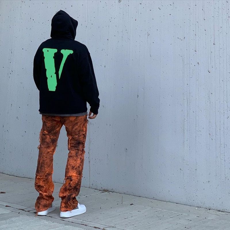 VLONE Limited สีเขียว Big V ฮิปฮอป ทรงหลวม เสื้อกันหนาวสำหรับผู้ชายและผู้หญิง ฤดูใบไม้ร่วง