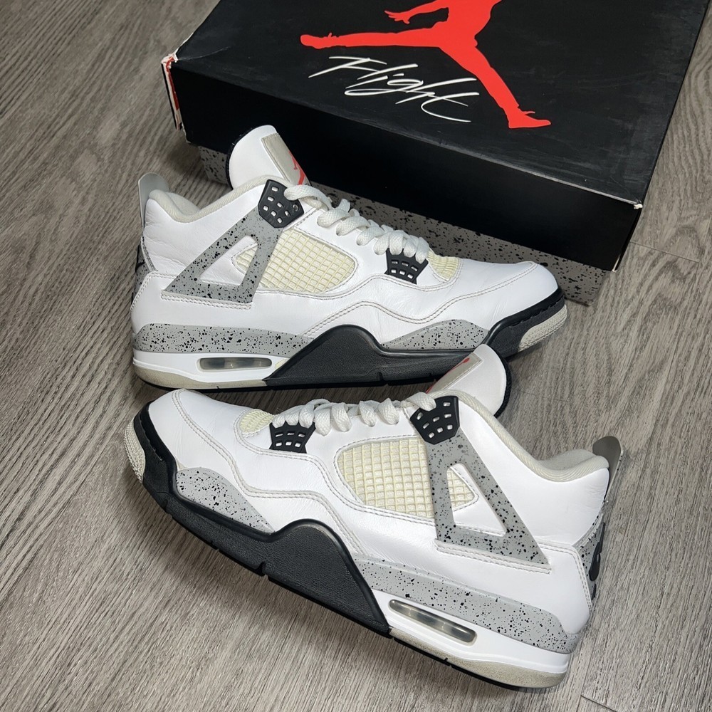 Jordan 4 Retro OG White Cement พร้อมกล่อง