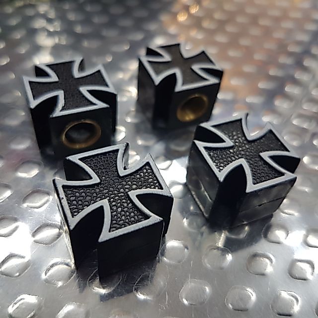 IRON CROSS BLACK จุ๊บลม แต่งรถยนต์ มอเตอร์ไซค์