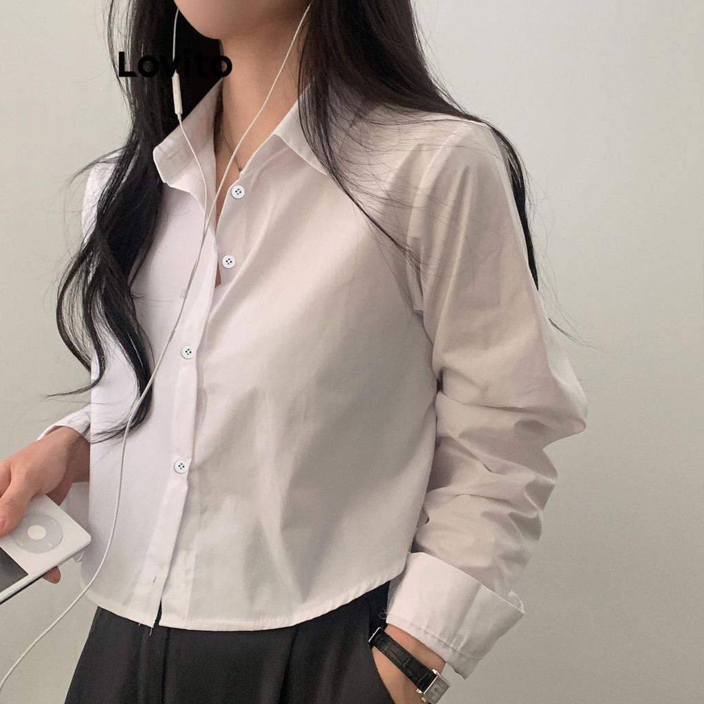 Lovito สง่างาม เสื้อเบลาส์ผู้หญิง เบสิก กระดุมด้านหน้า สีพื้น สไตล์ LNE43603