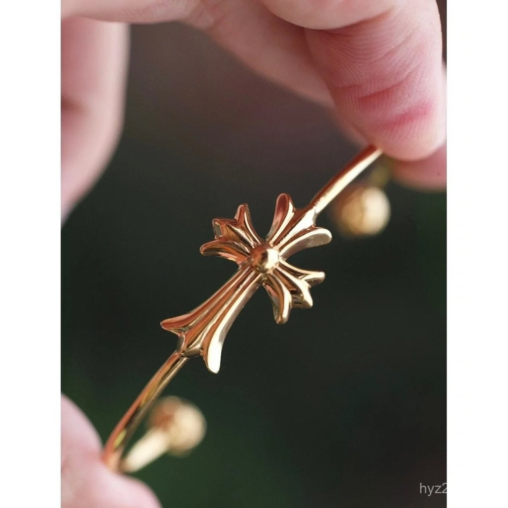 ของขวัญวันสำคัญสำหรับแฟนหรือภรรยา: สร้อยคอหัวใจอีกาและสร้อยข้อมือ Chrome Hearts แบบหรูหรา OPF8 FIN