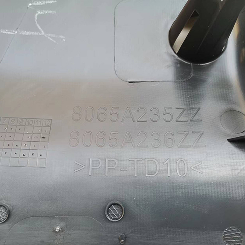 เหมาะสําหรับ Mitsubishi Orande CVT เกียร์อัตโนมัติพวงมาลัย Shift Paddle พวงมาลัยท่อคอลัมน์ด้านบนฝาคร