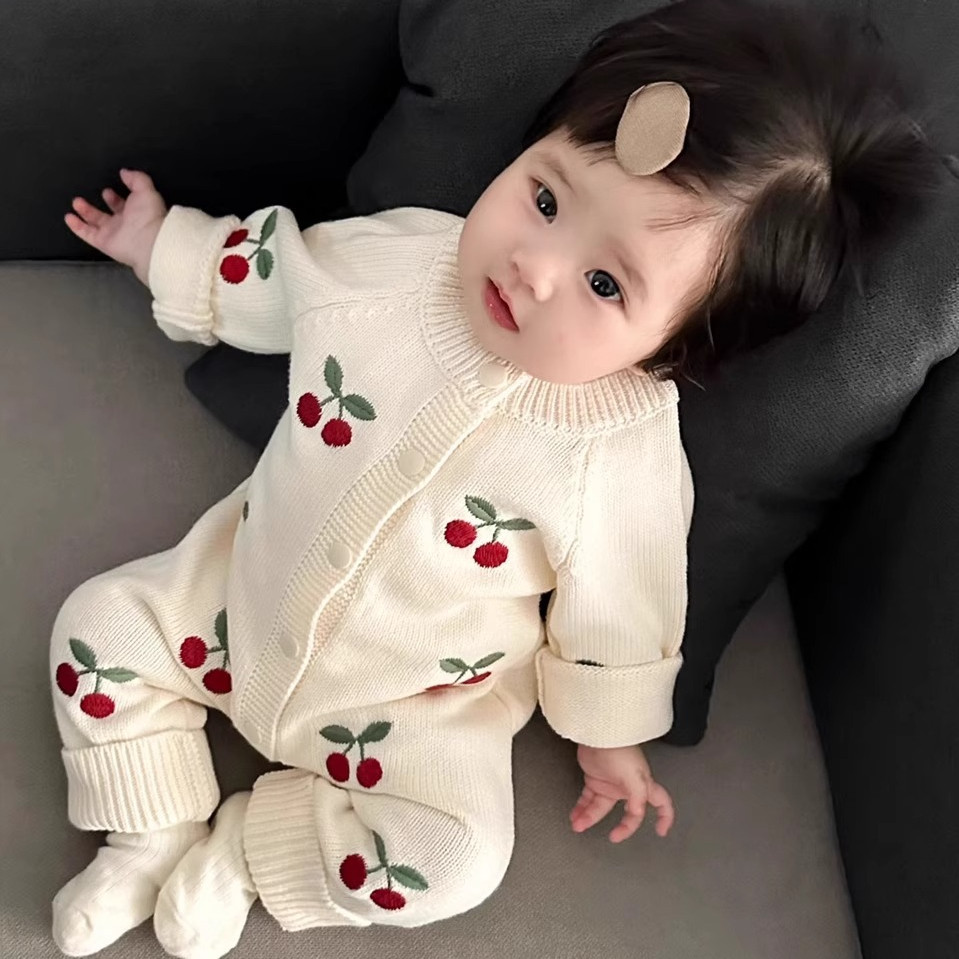 ชุดจั๊มสูทลายเชอร์รี่น่ารัก ไหมพรมแขนยาว เด็กทารก 0-2 ปี
