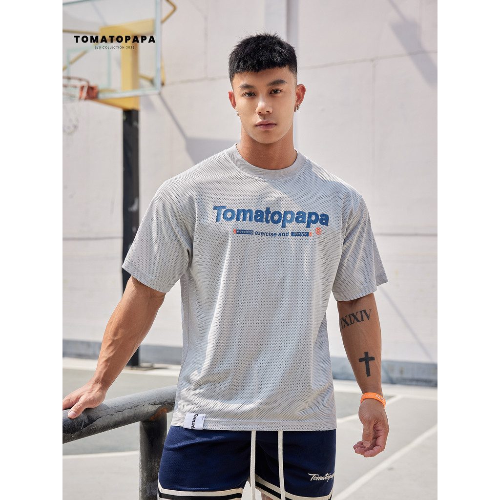 TOMATOPAPA ผู้ชายแขนสั้นตาข่ายระบายอากาศหลวมฟิตเนสกีฬา All-Match บาสเกตบอลกีฬาเสื้อยืดชาย
