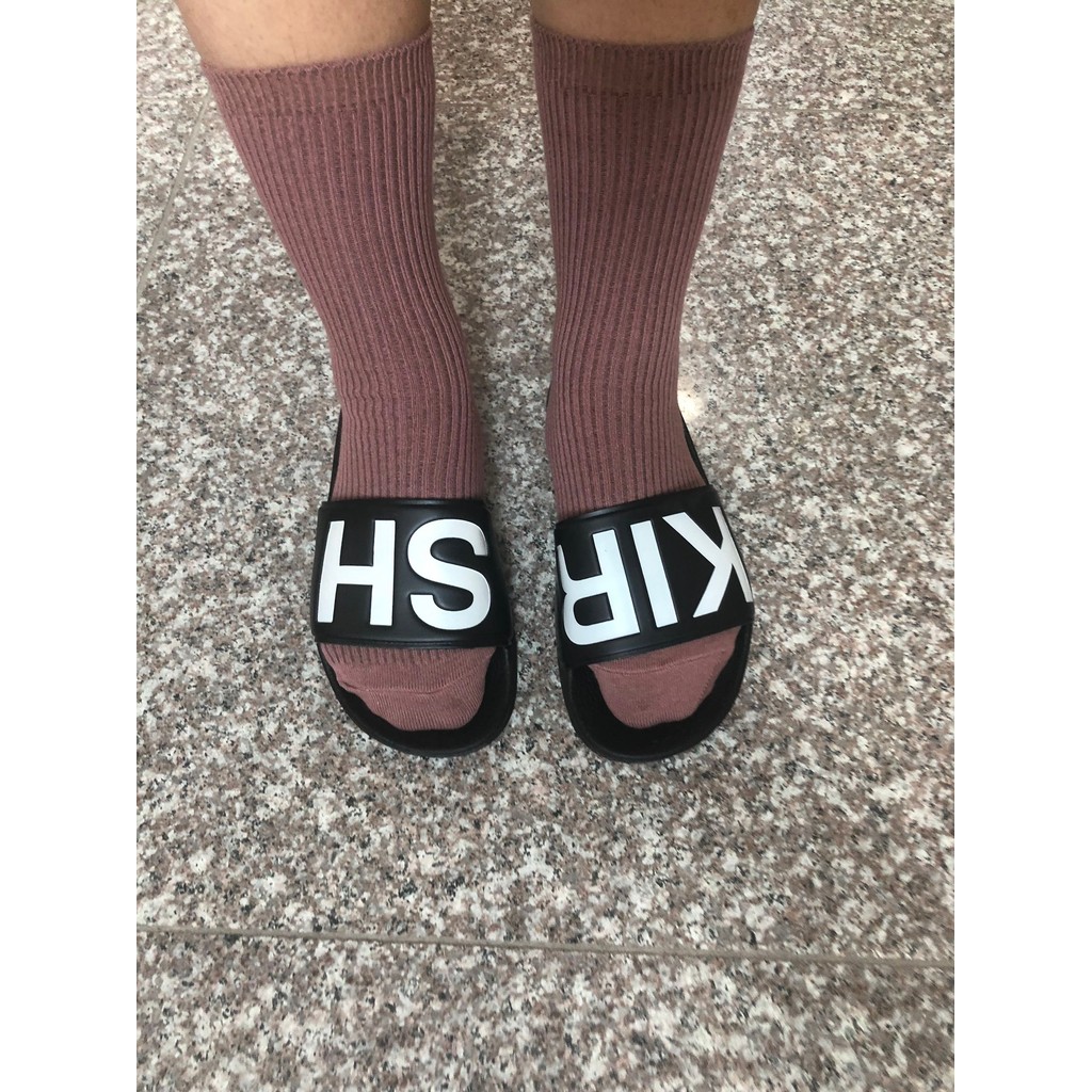 เกาหลีซื้อ Magic x Cherry Krish รองเท้าแตะแฟชั่นแบรนด์ร่วมรองเท้าแตะสไตล์ ins