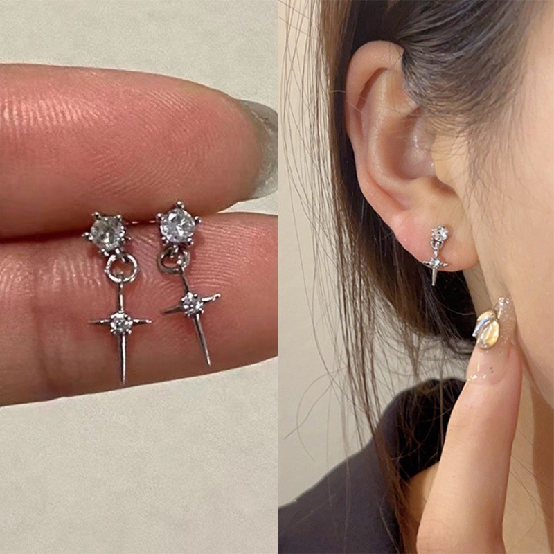 Simple Sparkling Zircon Star Stud ต่างหูสำหรับผู้หญิง เพิ่มบุคลิกภาพ
