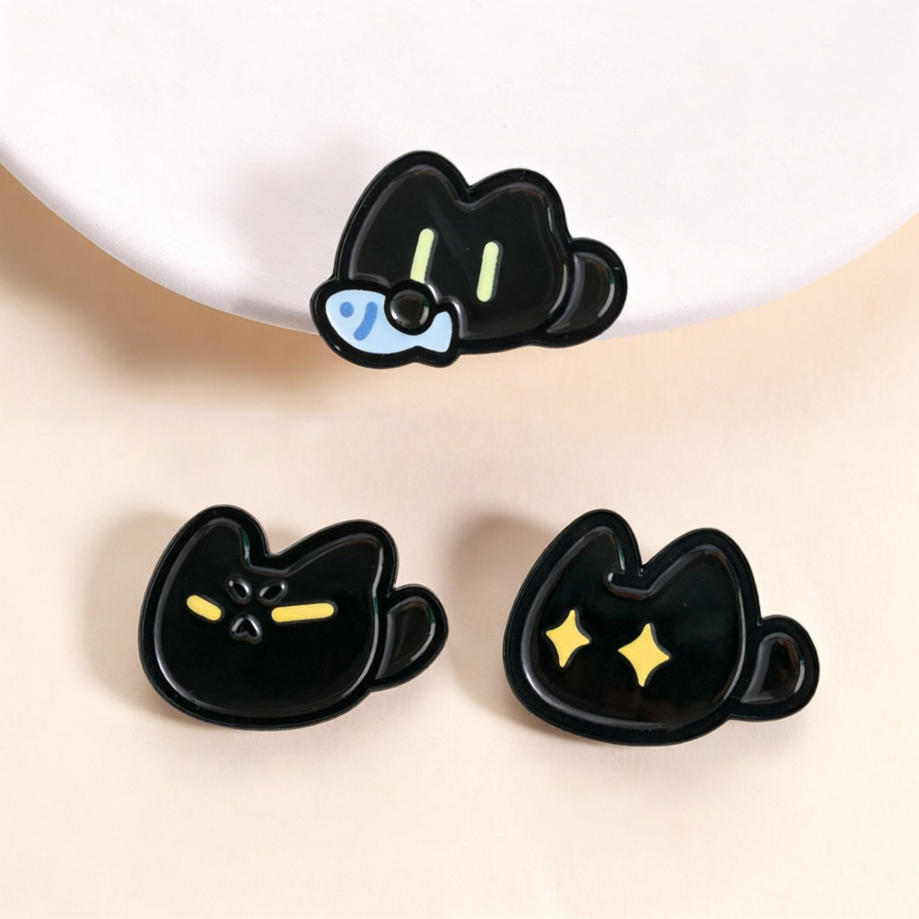Minimalist Black Cat Expression เคลือบ Pin น่ารัก Mood ลูกแมวพร้อมเข็มกลัดปลาสําหรับเสื้อผ้ากระเป๋าเป้สะพายหลัง Cat Lover ของขวัญ