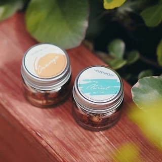 ยาดมสมุนไพร Herbpiness กลิ่นมินต์ | กลิ่นส้ม HERBAL INHALER : MINT | ORANGE