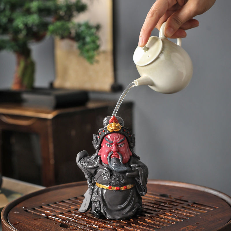 Yu เปลี่ยนหน้า Guan Gong Zhang Fei สามก๊ก Guan Yu ชุดชาอุปกรณ์เสริม Yu Xuan เปลี่ยนหน้า Guan Gong Zh