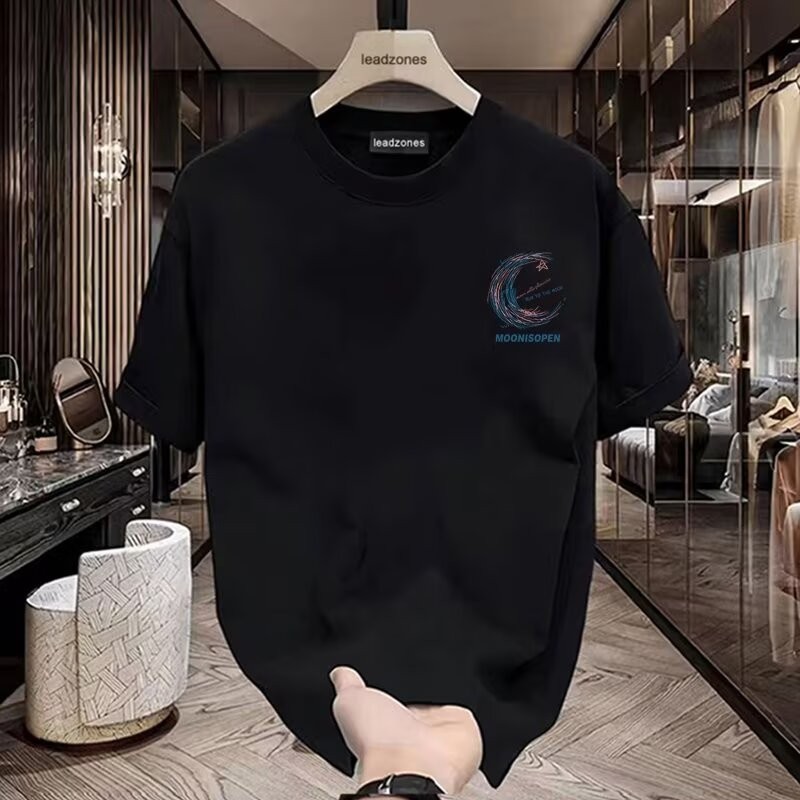 ครึ่งแขนแขนสั้นเสื้อยืดสไตล์ฮ่องกง 23 เสื้อยืดหลวมอินเทรนด์ Street สวมใส่ชาย new2025NEW ด้านบนฤดูร้อ